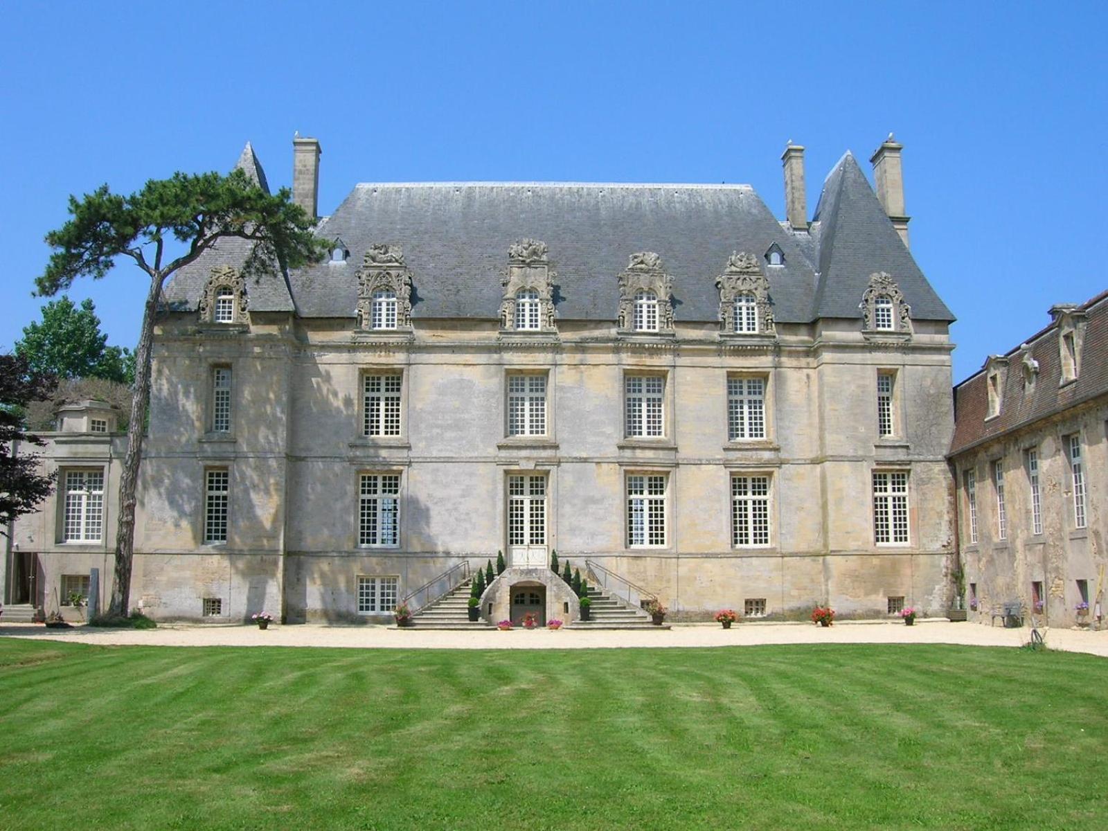 Chateau De Courseulles 외부 사진